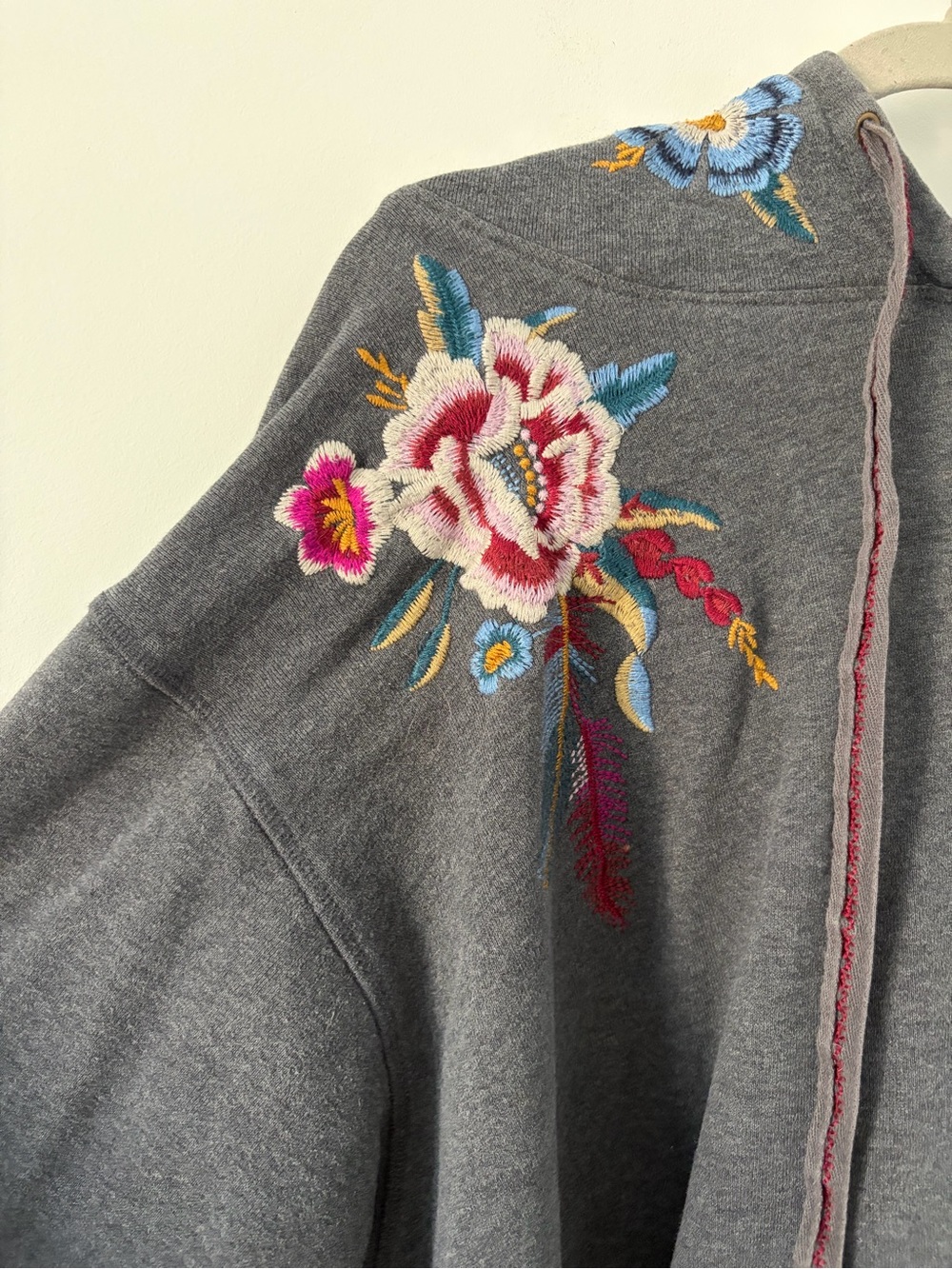 Johnny Was Darielle Dark Grey Floral Embroidered Boho Oversized Hoodie XL - Picture 3 of 11